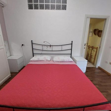 Bilocale Centro Storico Apartment Песаро Екстериор снимка