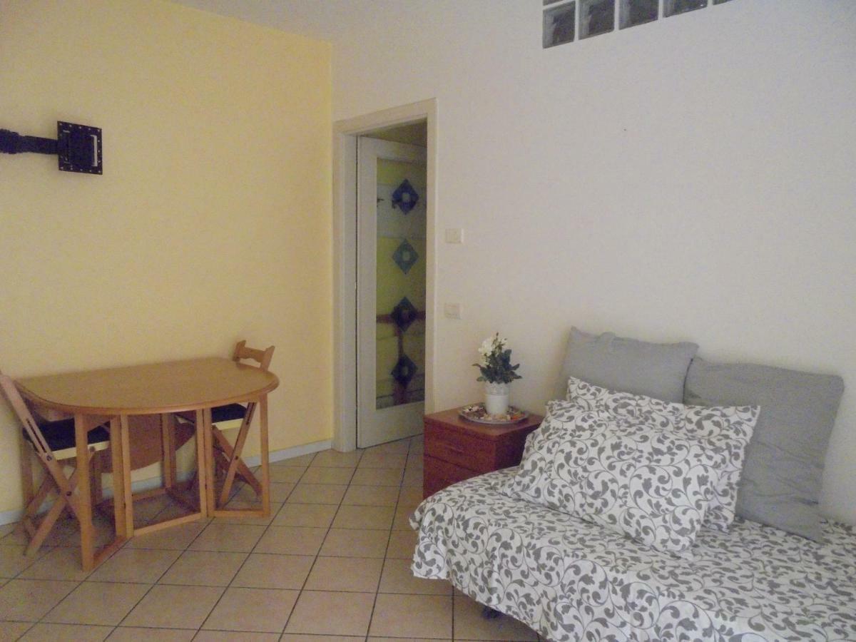 Bilocale Centro Storico Apartment Песаро Екстериор снимка
